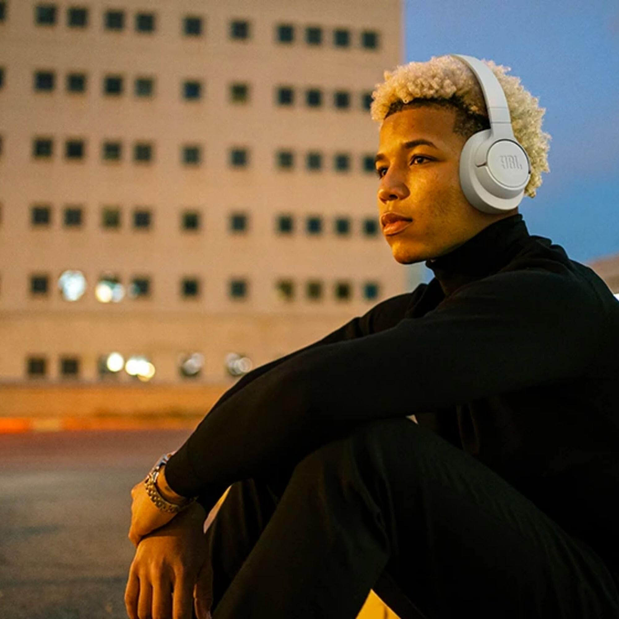 JBL Tune 720BT - Wireless Over-Ear Headphones with JBL Pure Bass Sound, Bluetooth 5.3, Up to 76H Battery Life and Speed Charge, Lightweight, Comfortable and Foldable Design (Black)