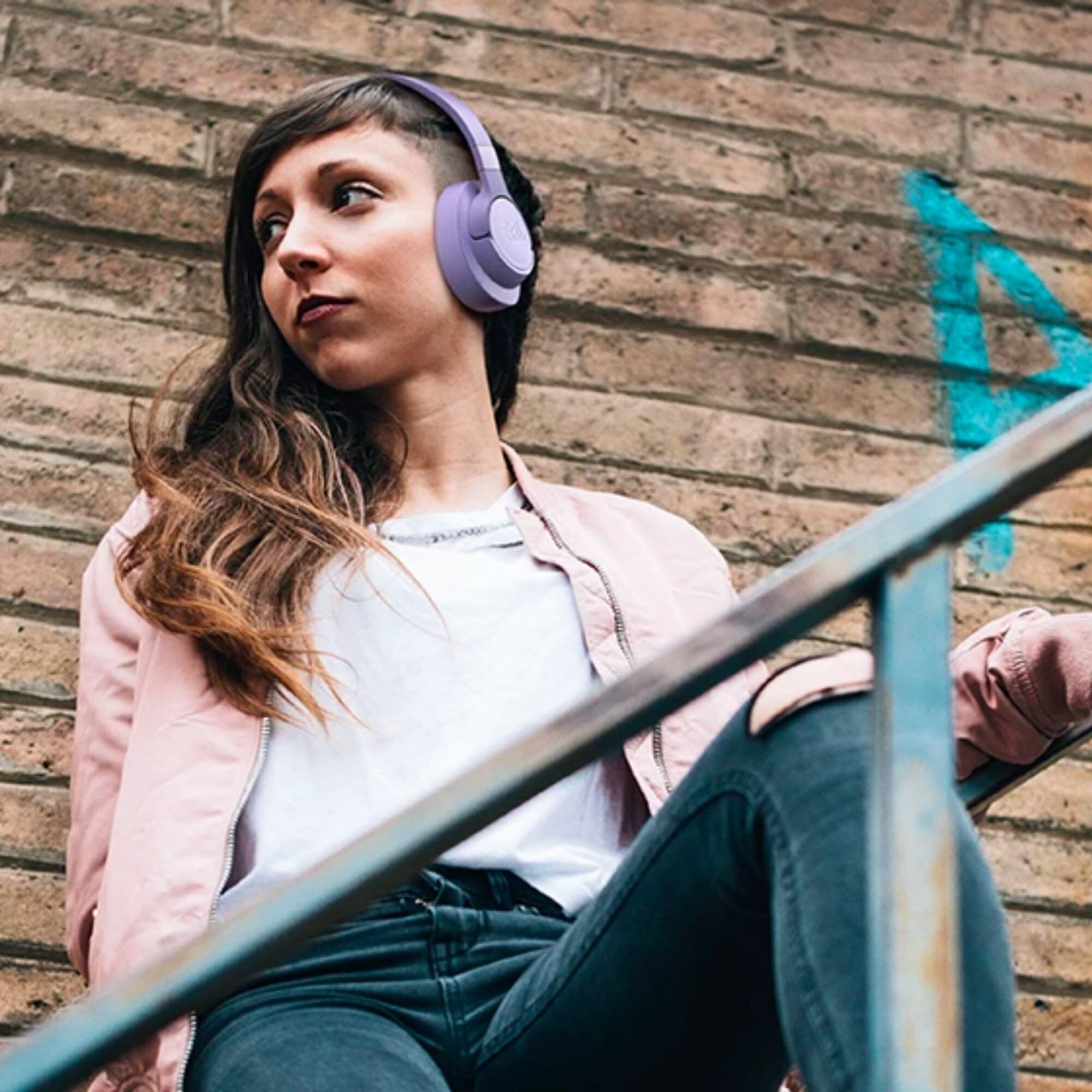 JBL Tune 720BT - Wireless Over-Ear Headphones with JBL Pure Bass Sound, Bluetooth 5.3, Up to 76H Battery Life and Speed Charge, Lightweight, Comfortable and Foldable Design (Black)