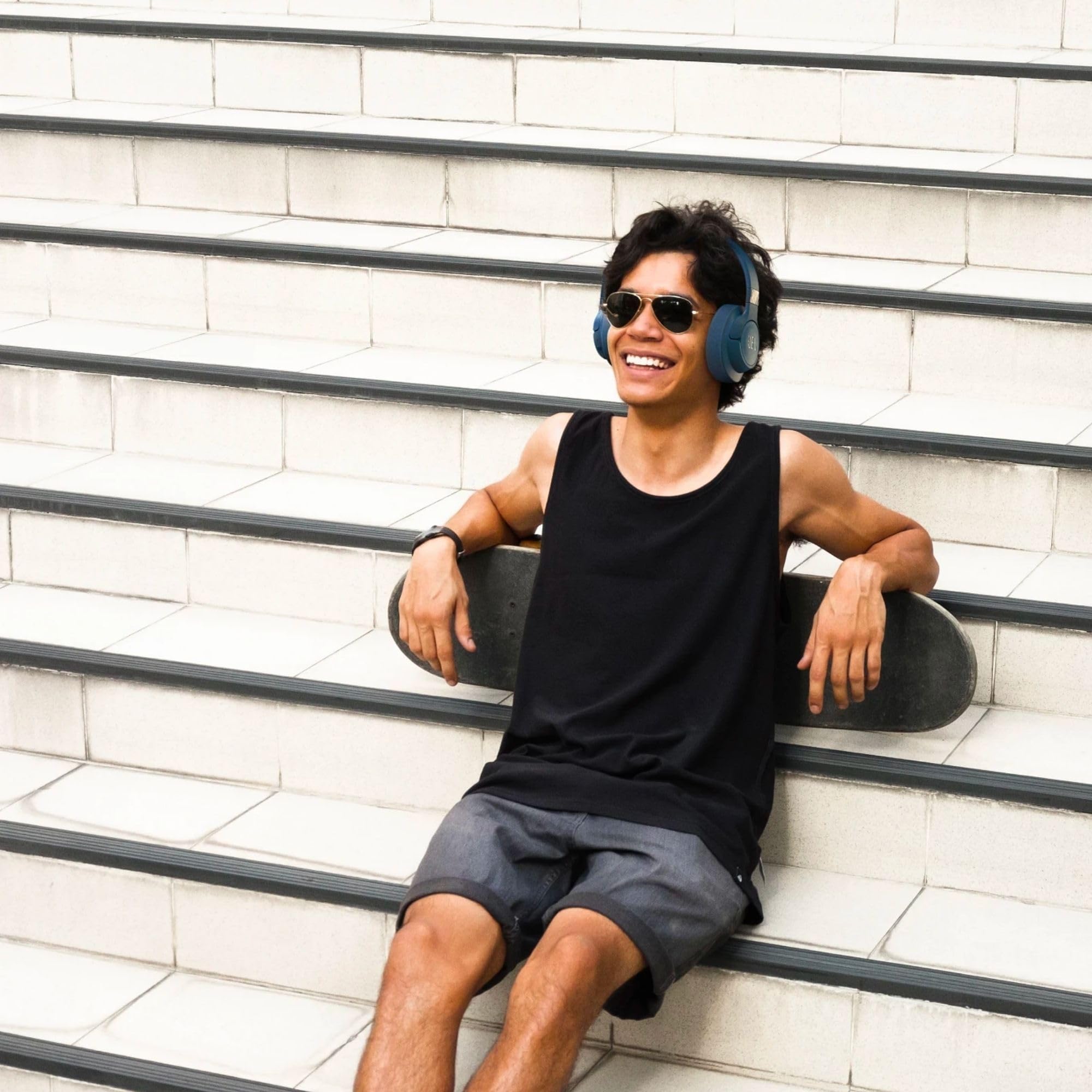 JBL Tune 720BT - Wireless Over-Ear Headphones with JBL Pure Bass Sound, Bluetooth 5.3, Up to 76H Battery Life and Speed Charge, Lightweight, Comfortable and Foldable Design (Black)